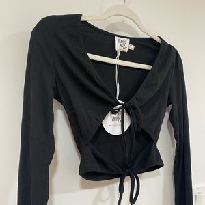 Front tie top